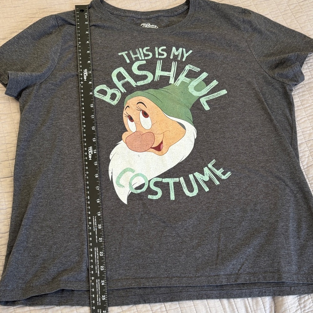 Disney Snow White Bashful "This Is My Bashful Costume" Graphic Tee - Size XL - Picture 4 of 6